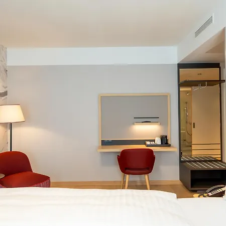 Intercityhotel 4*