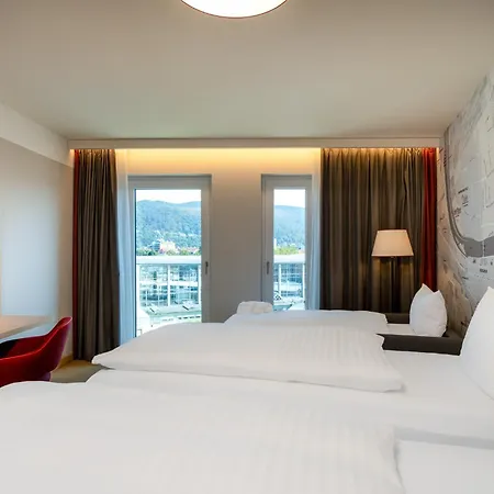 Intercityhotel Отель 3*