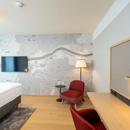 Intercityhotel Отель 3*