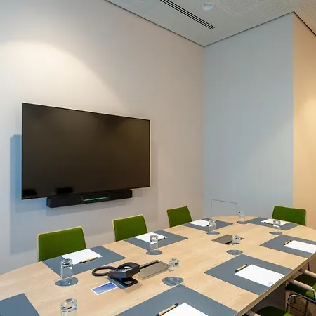 Intercityhotel 4*