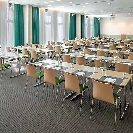 Intercityhotel Отель 3*