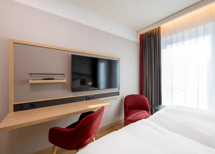 Hotel Intercityhotel 3*